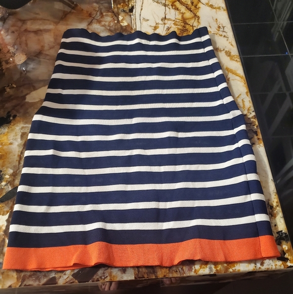 BCBG MaxAzria bandage stripe skirt XS - Picture 4 of 4
